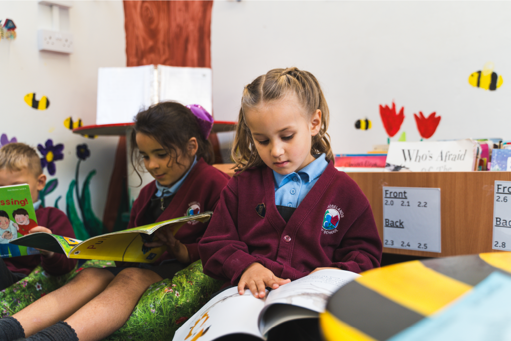 Year 1/2 pupils reading